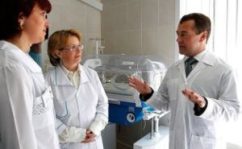 doctors discussing 